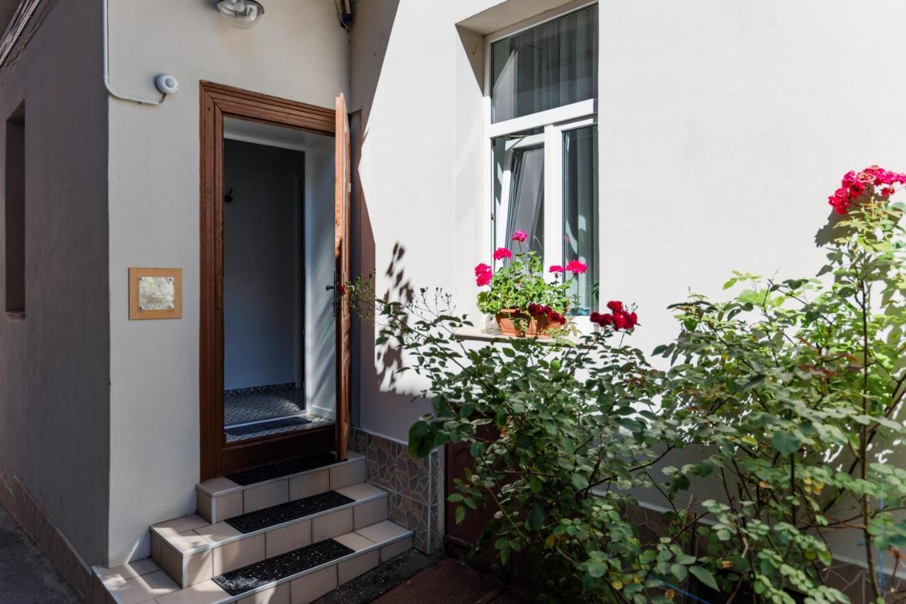 Anastasia Apartments With Parking Braşov Eksteriør bilde